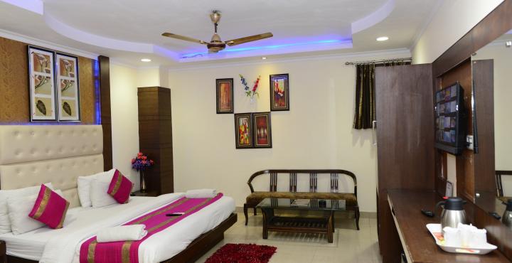 Hotel Shelton New Delhi Exterior photo